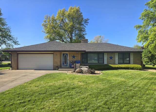 Property at 365 Porter Ave, Clifton, IL 60927, 3 beds, 1.5 baths