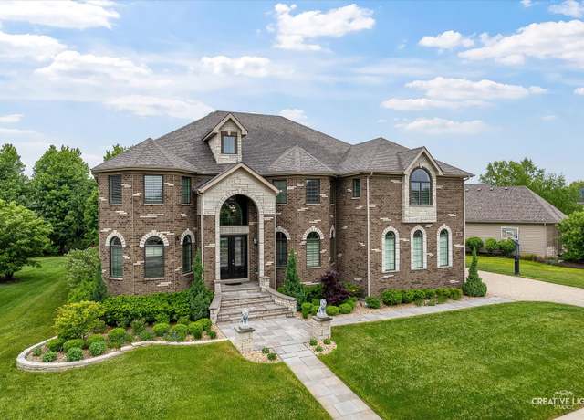Property at 4748 Sassafras Ln, Naperville, IL 60564, 8 beds, 8.5 baths