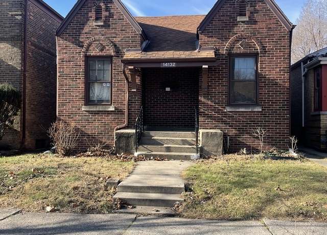 Property at 14132 S State St, Riverdale, IL 60827, 3 beds, 1 bath