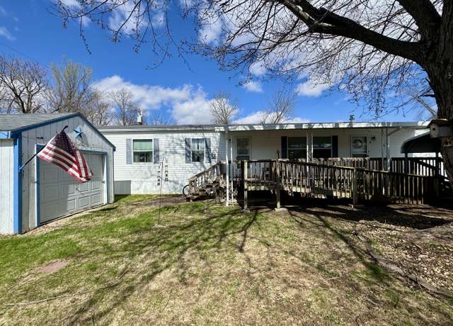 Property at 320 Cedarhaven Dr, Princeton, IL 61356, 2 beds, 2 baths