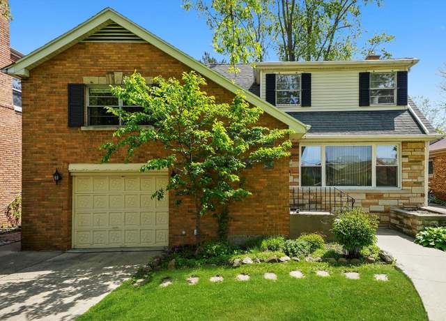 Property at 11511 S Oakley Ave, Chicago, IL 60643, 4 beds, 2.5 baths