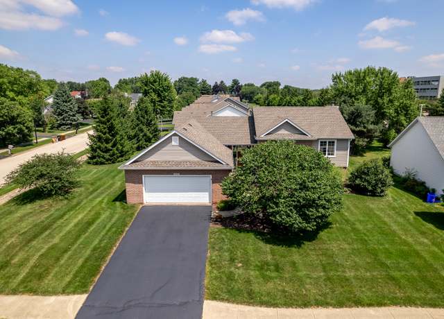 Property at 6934 Hedge Cliff Ct, Rockford, IL 61114, 4 beds, 3 baths