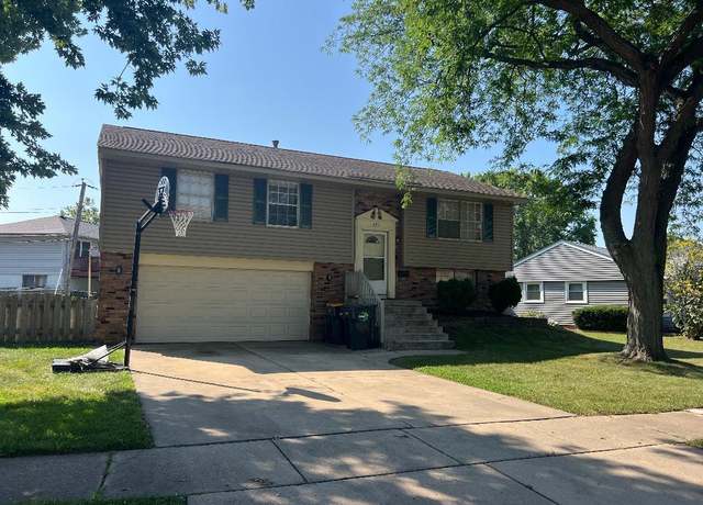 Property at 523 Westgate Ter, Streamwood, IL 60107, 3 beds, 1.5 baths