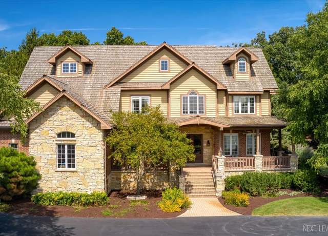Property at 30W260 White Oak Ln, Wayne, IL 60184, 5 beds, 5.5 baths