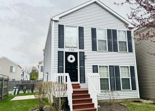 Property at 734 Four Seasons Blvd, Aurora, IL 60504, 3 beds, 2 baths