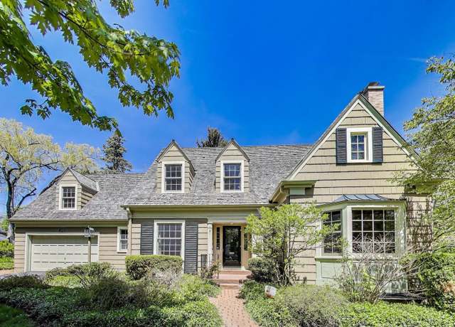 Property at 610 E Fairview St, Arlington Heights, IL 60005, 4 beds, 3 baths