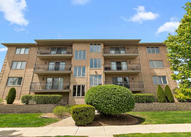 Property at 9514 S Kilbourn Ave Unit 3C, Oak Lawn, IL 60453, 2 beds, 2 baths
