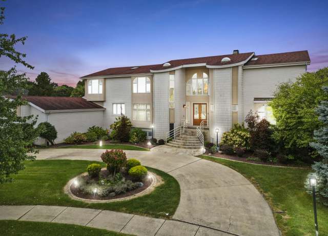 Property at 13744 Jennings Ln, Crown Point, IN 46307, 7 beds, 6.5 baths
