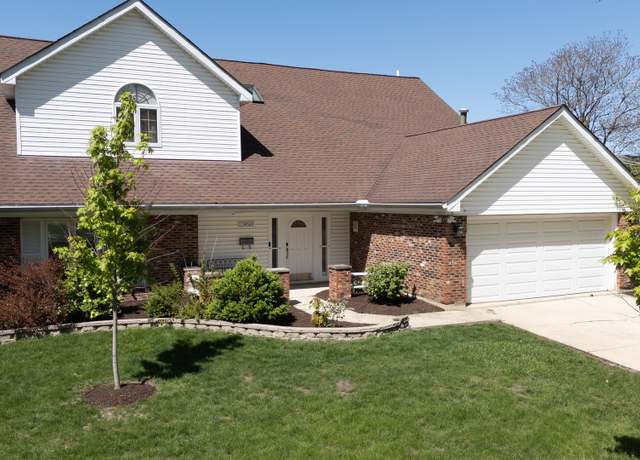 Property at 23W160 Woodcroft Dr, Glen Ellyn, IL 60137, 4 beds, 3 baths