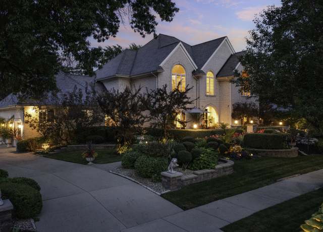 Property at 1208 Hamilton Ln, Naperville, IL 60540, 5 beds, 4.5 baths