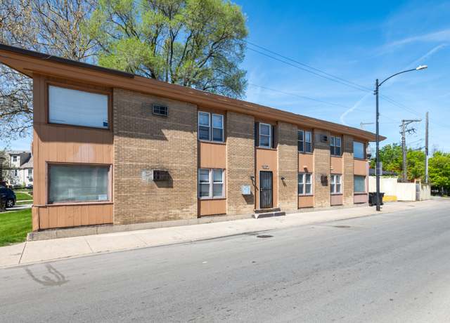 Property at 2720 E 76th Pl, Chicago, IL 60649, 5 beds, 4 baths