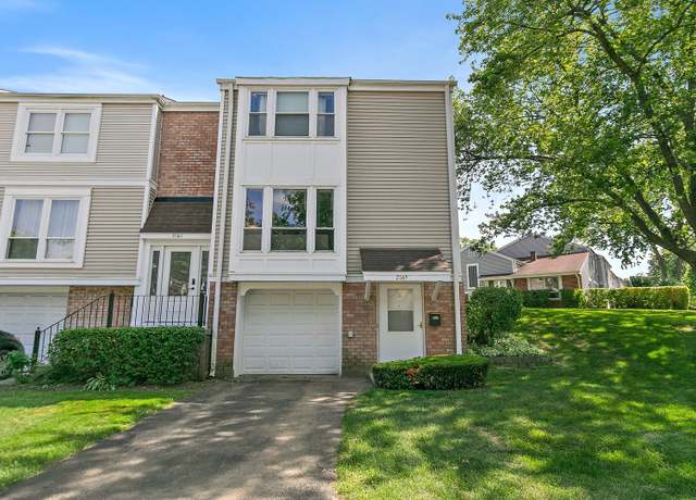 Property at 2165 Greystone Pl, Hoffman Estates, IL 60169, 3 beds, 1.5 baths