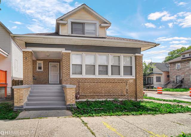 Property at 1 E 114th St, Chicago, IL 60628, 6 beds, 3 baths