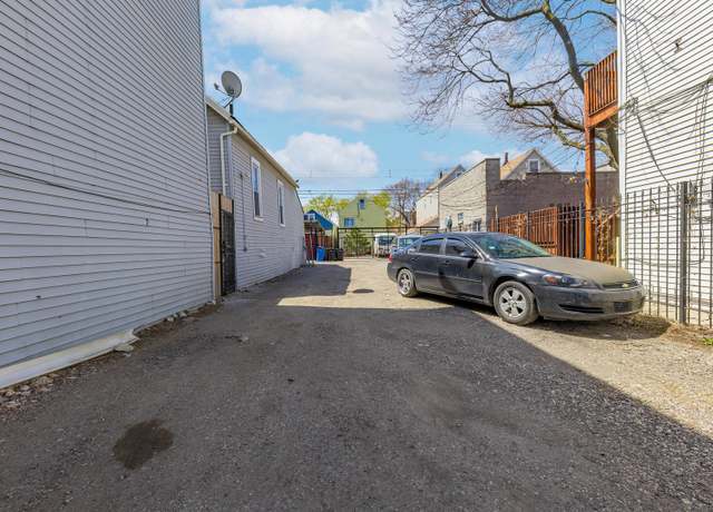 Property at 4406 S Wood St, Chicago, IL 60609