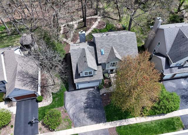 Property at 718 Barberry Trl, Fox River Grove, IL 60021, 5 beds, 2.5 baths