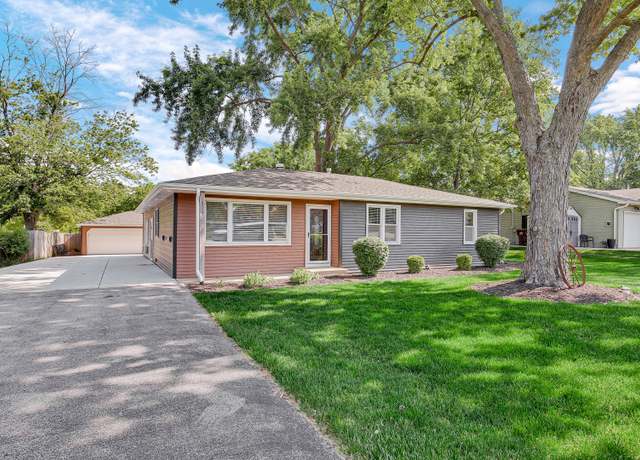 Property at 717 Bittersweet Ln, New Lenox, IL 60451, 3 beds, 2 baths