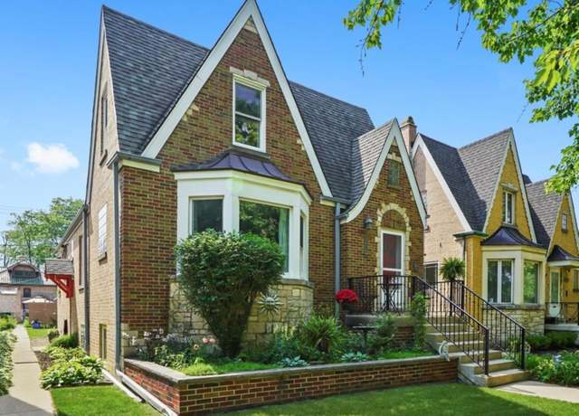 Property at 3010 Wisconsin Ave, Berwyn, IL 60402, 4 beds, 2 baths