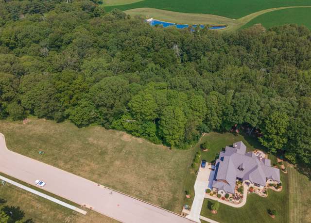 Property at 23 Timber Wolf Dr, Morton, IL 61550