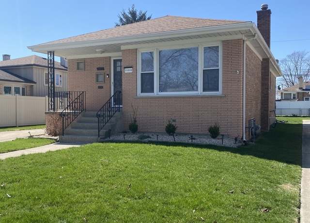 Property at 10008 S Kolin Ave, Oak Lawn, IL 60453, 4 beds, 2 baths