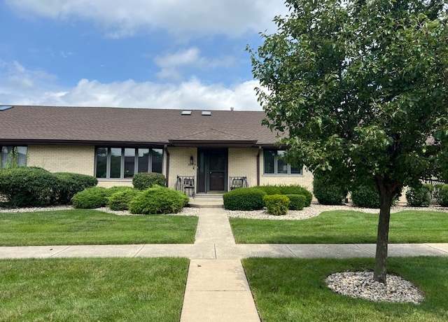 Property at 8252 Aspen Ln Unit 35-71, Tinley Park, IL 60477, 2 beds, 2 baths