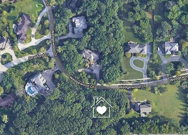 Property at 1613 Wedgewood Dr, Lake Forest, IL 60045