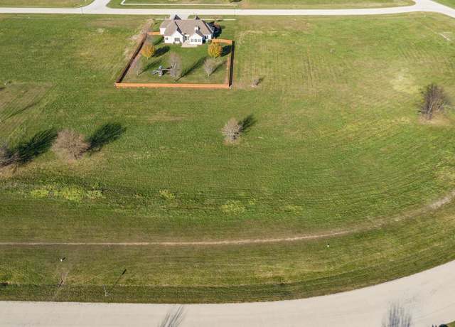 Property at 1020 Prairie View Dr, Somonauk, IL 60552