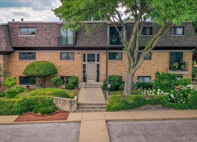 Property at 208 Kenston Ct #208, Geneva, IL 60134, 2 beds, 1 bath