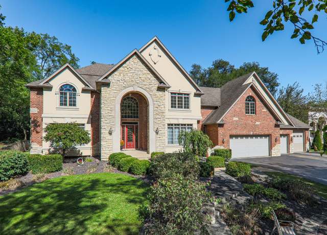 Property at 210 79th St, Willowbrook, IL 60527, 5 beds, 4.5 baths