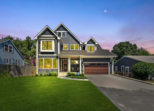 Property at 29 N Washington St, Westmont, IL 60559, 4 beds, 4 baths