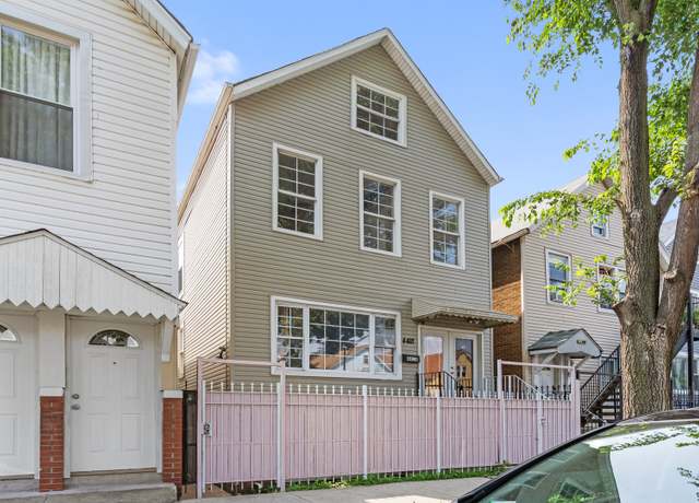 Property at 4418 S Honore St S, Chicago, IL 60609, 8 beds, 4 baths