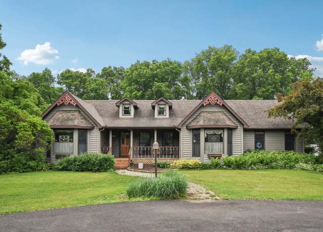 Property at 3560 N Chamlin Dr, Morris, IL 60450, 3 beds, 2 baths