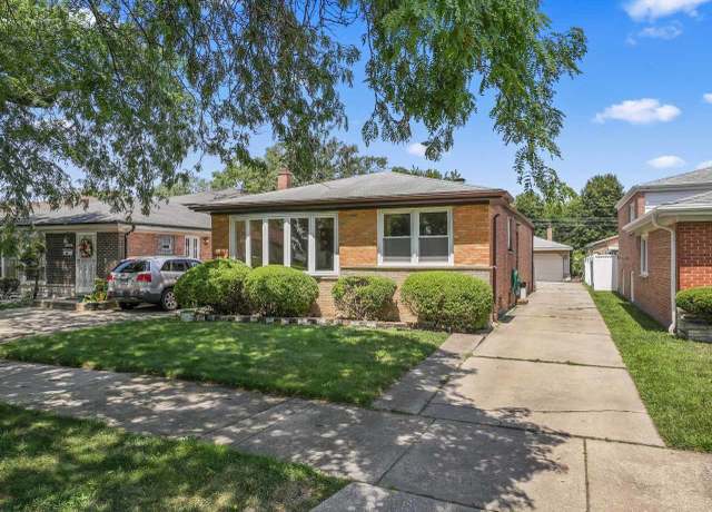 Property at 1042 W 107th Pl, Chicago, IL 60643, 3 beds, 1.5 baths