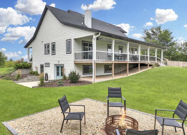 Property at 4567 W Stephenson Street Rd, Freeport, IL 61032, 4 beds, 3.5 baths