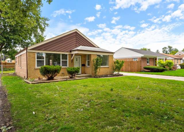 Property at 10855 S Komensky Ave, Oak Lawn, IL 60453, 3 beds, 1 bath