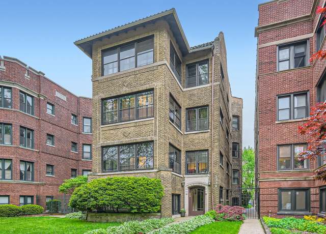 Property at 1331 W Greenleaf Ave #2, Chicago, IL 60626, 3 beds, 2 baths