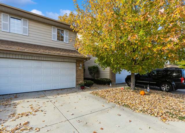 Property at 6634 W Wood River Dr, Niles, IL 60714, 2 beds, 2.5 baths