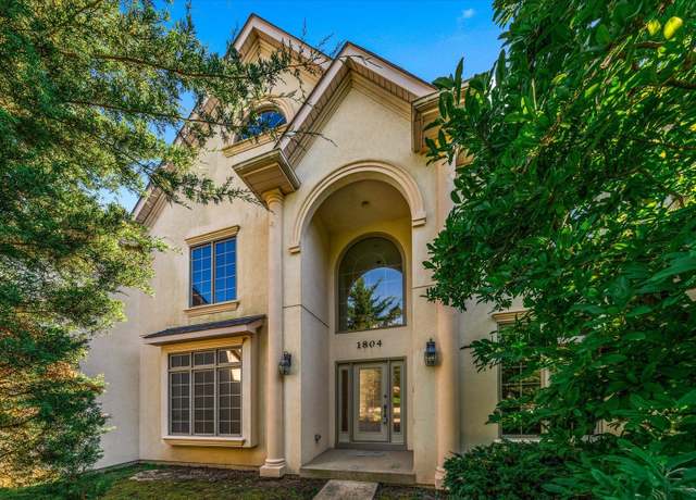 Property at 1804 Princess Cir, Naperville, IL 60564, 5 beds, 4 baths