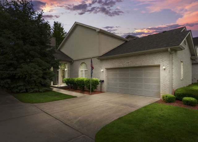 Property at 11104 Karen Dr, Orland Park, IL 60467, 2 beds, 2 baths