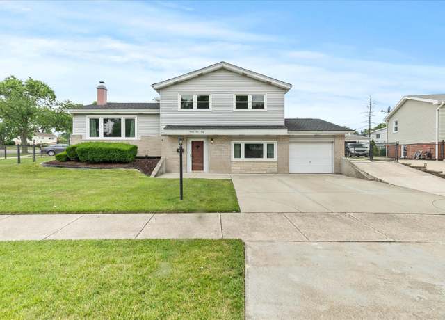 Property at 9160 S 88th Ct, Hickory Hills, IL 60457, 3 beds, 2 baths