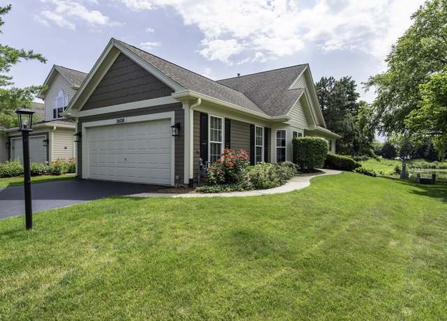 Property at 36138 N Springbrook Ln #36138, Gurnee, IL 60031, 2 beds, 2 baths