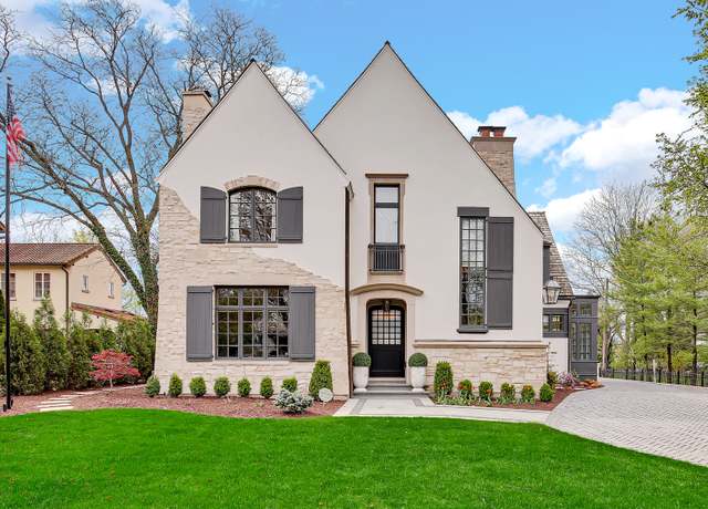 Property at 532 W North St, Hinsdale, IL 60521, 4 beds, 6 baths