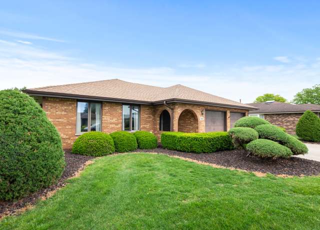 Property at 7618 W 157th St, Orland Park, IL 60462, 3 beds, 2.5 baths