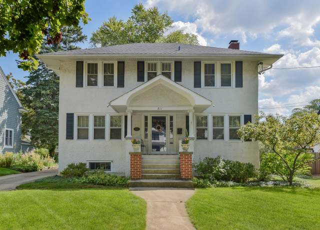 Property at 811 N Scott St, Wheaton, IL 60187, 3 beds, 3.5 baths