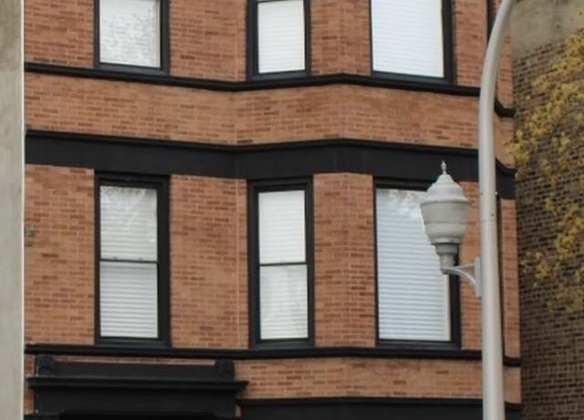 Property at 3660 W Grenshaw St, Chicago, IL 60624, 8 beds, 3 baths
