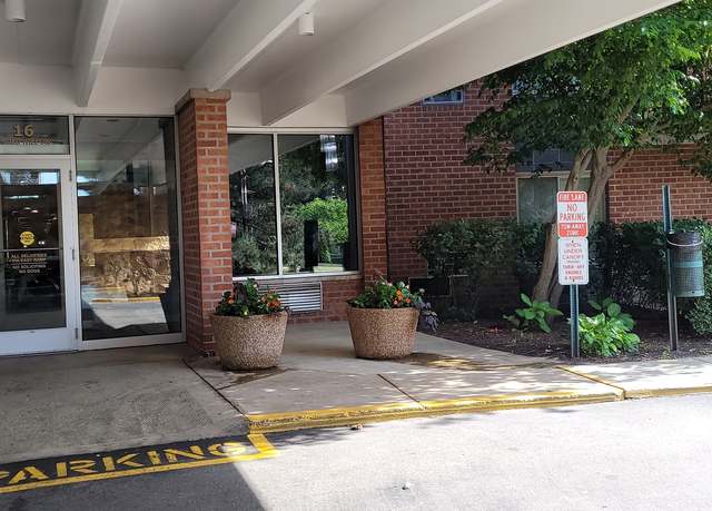 Property at 16 E Old Willow Rd Unit 320S, Prospect Heights, IL 60070, 1 bed, 1 bath
