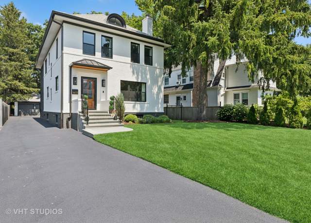 Property at 1473 Edgewood Ln, Winnetka, IL 60093, 4 beds, 4.5 baths