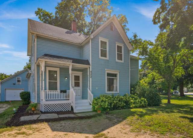 Property at 822 Dekalb Ave, Sycamore, IL 60178, 4 beds, 1.5 baths