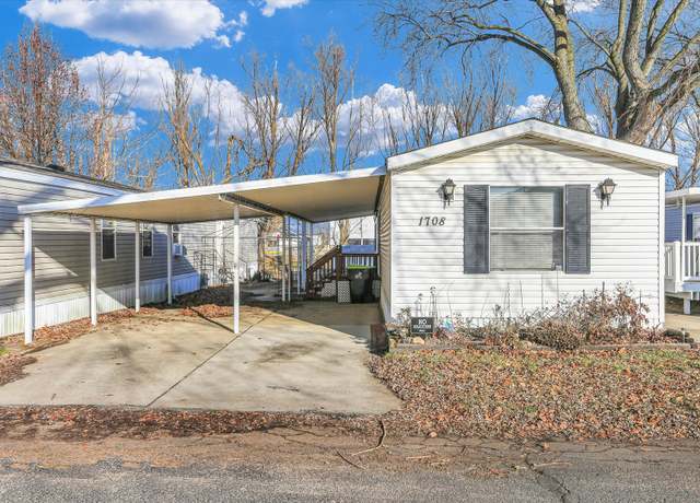 Property at 1708 Wilson Rd, Urbana, IL 61802, 3 beds, 2 baths