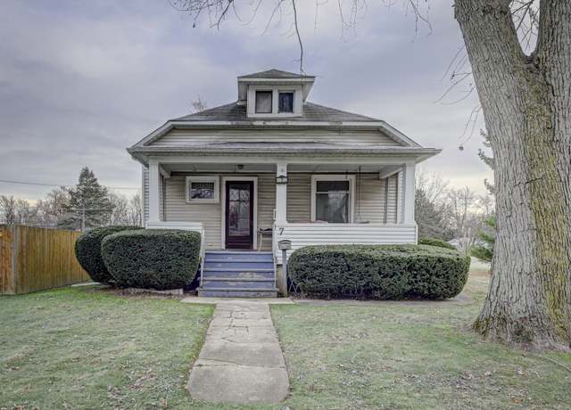 Property at 7 N State St, Glenwood, IL 60425, 3 beds, 1 bath