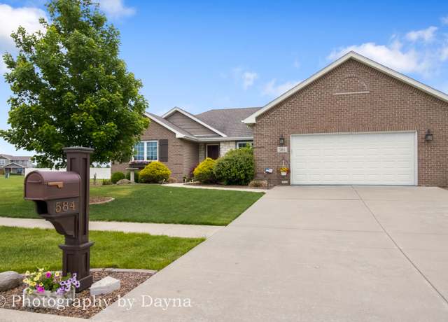Property at 584 Chase Ct, Bourbonnais, IL 60914, 3 beds, 2 baths